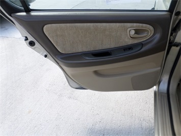 2000 Nissan Maxima GLE   - Photo 23 - Cincinnati, OH 45255