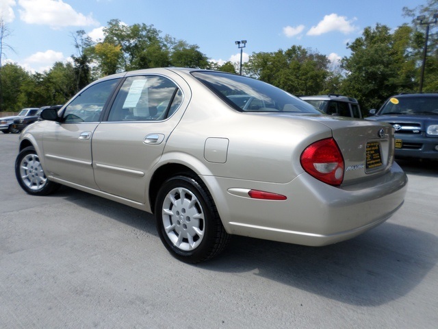 2000 Nissan Maxima GLE - Photo 12 - Cincinnati, OH 45255