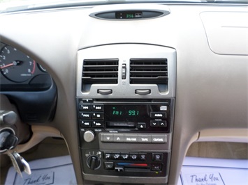 2000 Nissan Maxima GLE   - Photo 16 - Cincinnati, OH 45255
