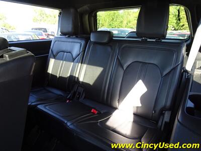2021 Ford Expedition MAX Limited   - Photo 13 - Cincinnati, OH 45255
