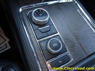 2021 Ford Expedition MAX Limited   - Photo 17 - Cincinnati, OH 45255