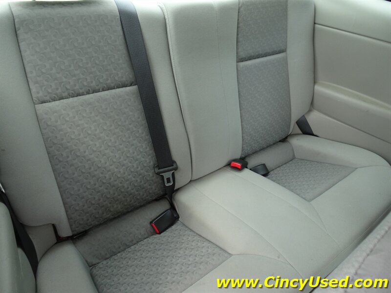 2006 Chevrolet Cobalt LS - Photo 16 - Cincinnati, OH 45255