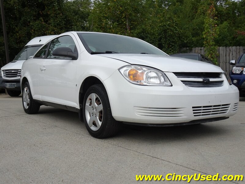 2006 Chevrolet Cobalt LS - Photo 4 - Cincinnati, OH 45255