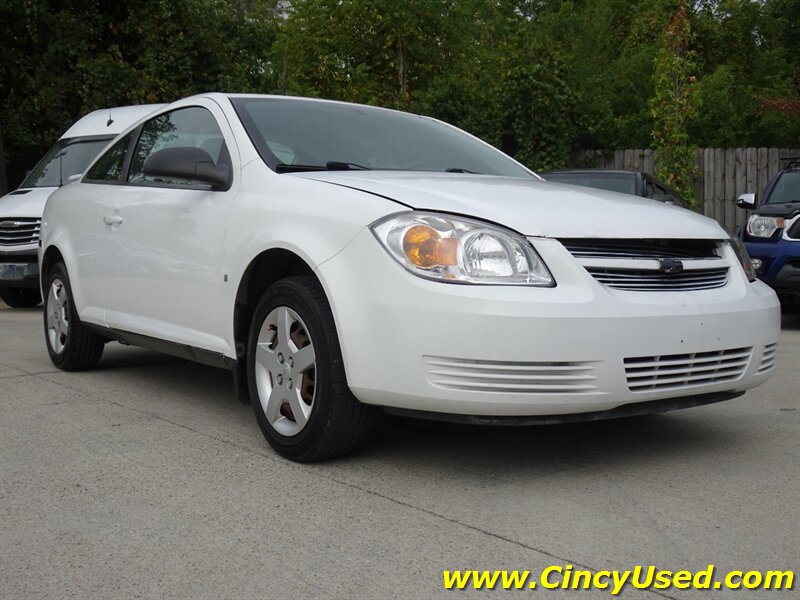 2006 Chevrolet Cobalt LS - Photo 5 - Cincinnati, OH 45255