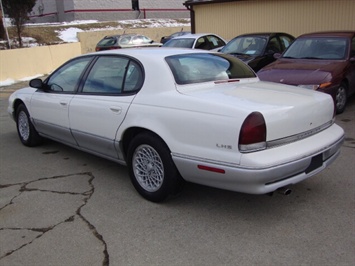 1997 Chrysler LHS   - Photo 4 - Cincinnati, OH 45255