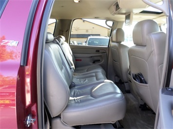 2006 Chevrolet Suburban 1500 LTZ   - Photo 8 - Cincinnati, OH 45255