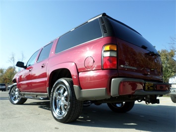 2006 Chevrolet Suburban 1500 LTZ   - Photo 12 - Cincinnati, OH 45255