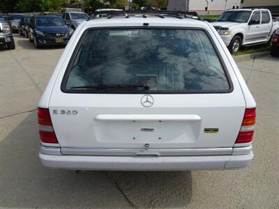 1995 Mercedes-Benz E 320   - Photo 5 - Cincinnati, OH 45255