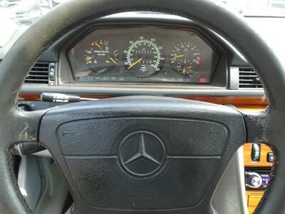 1995 Mercedes-Benz E 320   - Photo 18 - Cincinnati, OH 45255