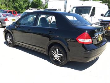 2008 Nissan Versa 1.8 SL   - Photo 4 - Cincinnati, OH 45255