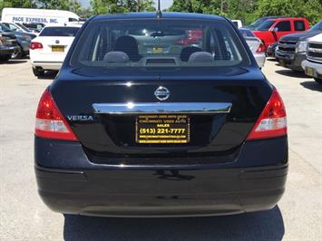 2008 Nissan Versa 1.8 SL   - Photo 5 - Cincinnati, OH 45255