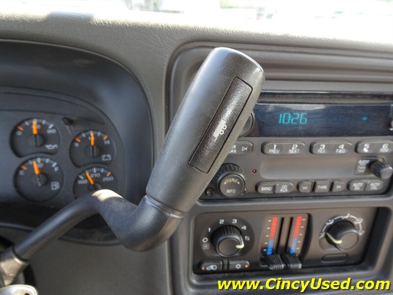 2005 GMC Sierra 2500HD Work Truck - Photo 17 - Cincinnati, OH 45255