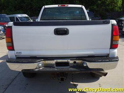 2005 GMC Sierra 2500HD Work Truck - Photo 7 - Cincinnati, OH 45255