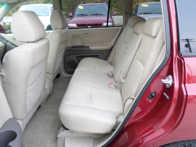 2004 Toyota Highlander - Photo 15 - Cincinnati, OH 45255