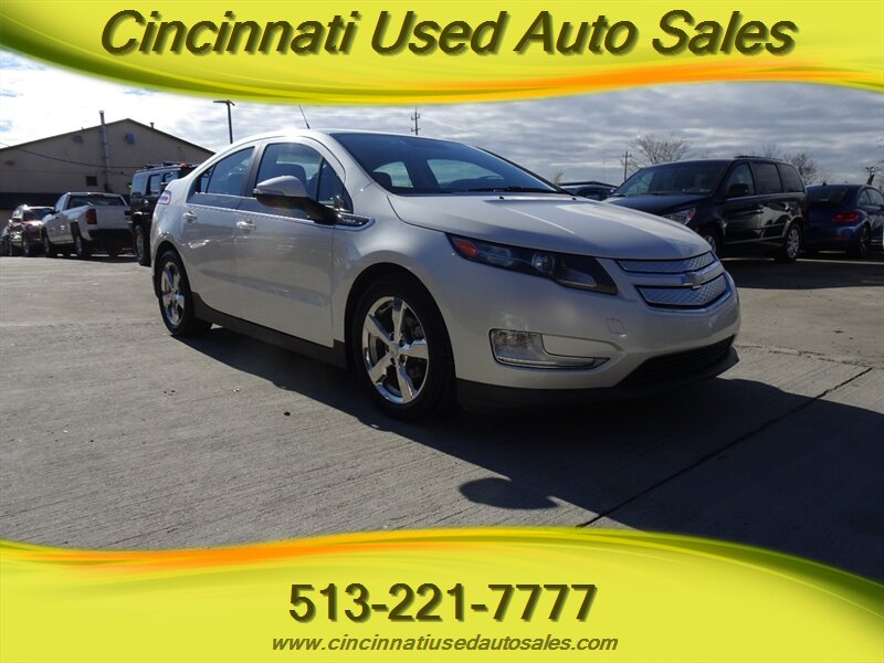 2013 Chevrolet Volt Premium Range-Extended Electric FWD - Photo 1 - Cincinnati, OH 45255
