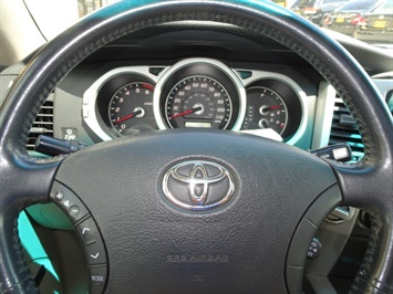 2004 Toyota 4Runner Limited   - Photo 6 - Cincinnati, OH 45255