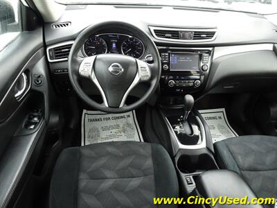 2016 Nissan Rogue SV   - Photo 18 - Cincinnati, OH 45255