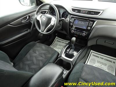 2016 Nissan Rogue SV   - Photo 23 - Cincinnati, OH 45255