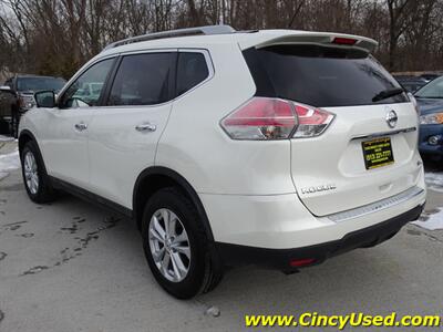 2016 Nissan Rogue SV   - Photo 8 - Cincinnati, OH 45255