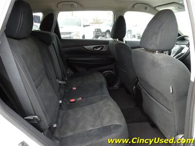 2016 Nissan Rogue SV   - Photo 21 - Cincinnati, OH 45255