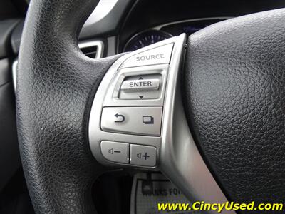 2016 Nissan Rogue SV   - Photo 34 - Cincinnati, OH 45255