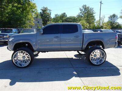 2019 Toyota Tacoma TRD Off-Road   - Photo 7 - Cincinnati, OH 45255