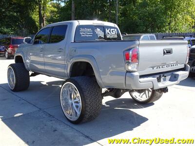 2019 Toyota Tacoma TRD Off-Road   - Photo 10 - Cincinnati, OH 45255
