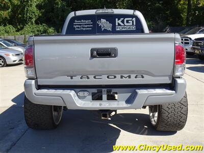 2019 Toyota Tacoma TRD Off-Road   - Photo 9 - Cincinnati, OH 45255