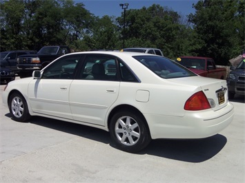 2000 Toyota Avalon XLS   - Photo 4 - Cincinnati, OH 45255