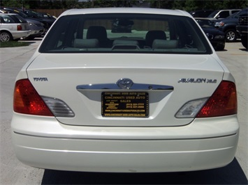 2000 Toyota Avalon XLS   - Photo 5 - Cincinnati, OH 45255