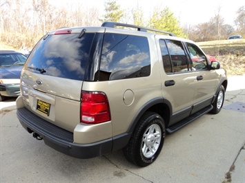 2003 Ford Explorer XLT   - Photo 6 - Cincinnati, OH 45255