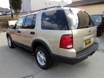 2003 Ford Explorer XLT   - Photo 4 - Cincinnati, OH 45255