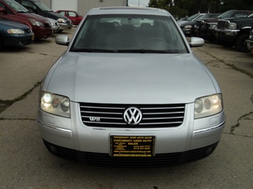 2003 Volkswagen Passat W8   - Photo 2 - Cincinnati, OH 45255