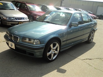 1997 BMW 318i   - Photo 3 - Cincinnati, OH 45255