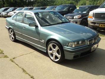 1997 BMW 318i   - Photo 1 - Cincinnati, OH 45255