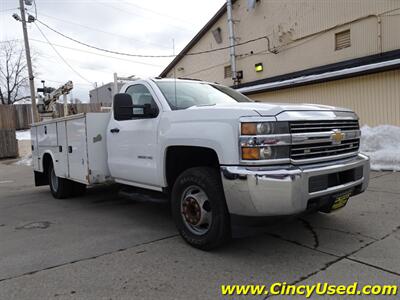 2015 Chevrolet Silverado 3500 Work Truck   - Photo 2 - Cincinnati, OH 45255