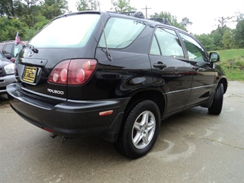 1999 Lexus RX 300   - Photo 13 - Cincinnati, OH 45255