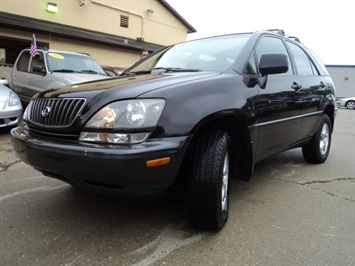 1999 Lexus RX 300   - Photo 11 - Cincinnati, OH 45255