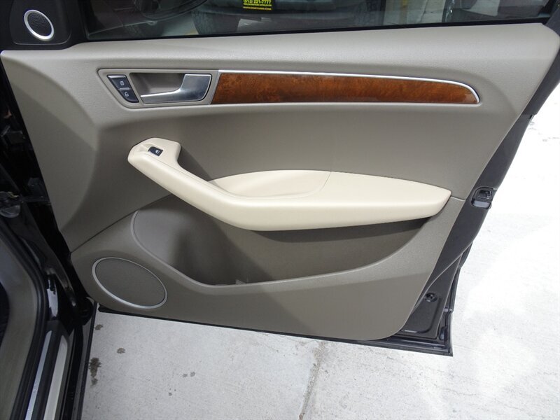 2010 Audi Q5 3.2 quattro Premium - Photo 27 - Cincinnati, OH 45255