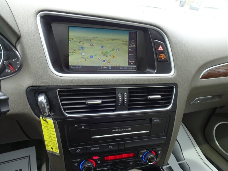 2010 Audi Q5 3.2 quattro Premium - Photo 21 - Cincinnati, OH 45255