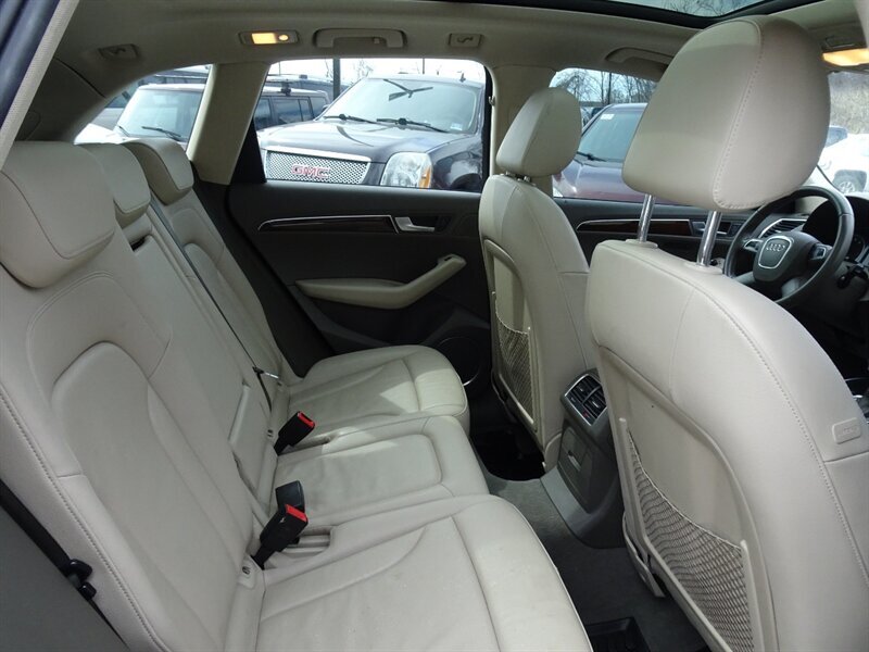 2010 Audi Q5 3.2 quattro Premium - Photo 11 - Cincinnati, OH 45255