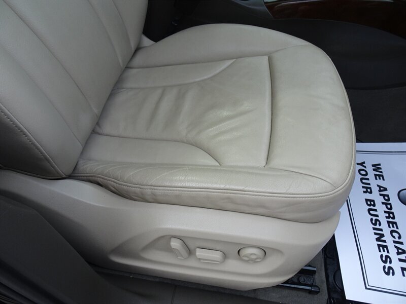 2010 Audi Q5 3.2 quattro Premium - Photo 16 - Cincinnati, OH 45255