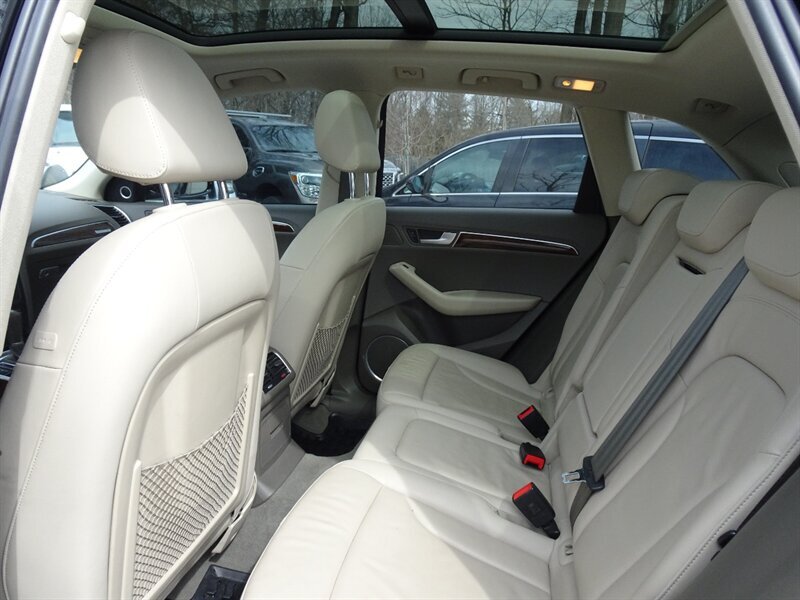 2010 Audi Q5 3.2 quattro Premium - Photo 14 - Cincinnati, OH 45255