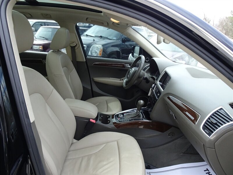 2010 Audi Q5 3.2 quattro Premium - Photo 10 - Cincinnati, OH 45255