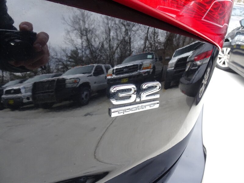 2010 Audi Q5 3.2 quattro Premium - Photo 28 - Cincinnati, OH 45255