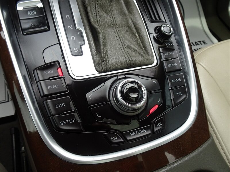 2010 Audi Q5 3.2 quattro Premium - Photo 24 - Cincinnati, OH 45255