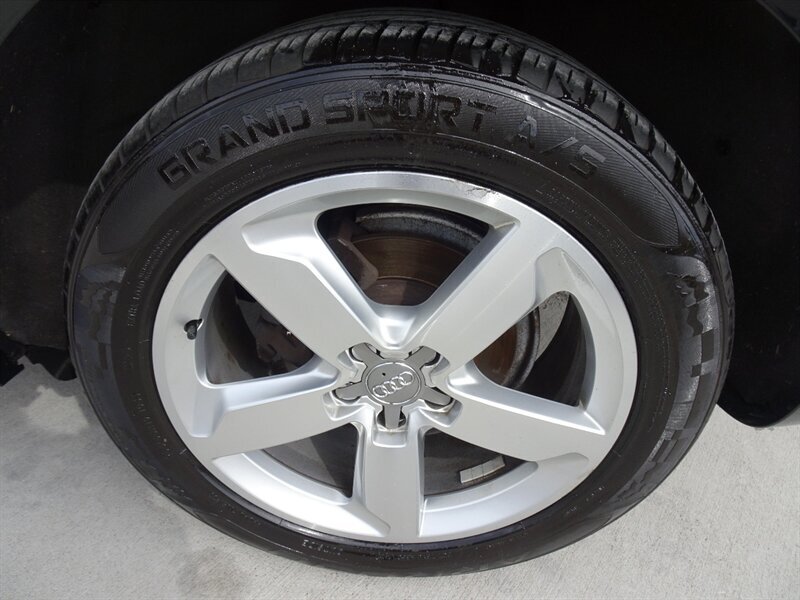 2010 Audi Q5 3.2 quattro Premium - Photo 32 - Cincinnati, OH 45255