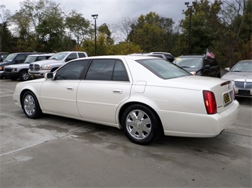 2003 Cadillac DeVille DTS   - Photo 4 - Cincinnati, OH 45255