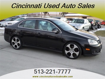 2006 Volkswagen Jetta GLI   - Photo 1 - Cincinnati, OH 45255