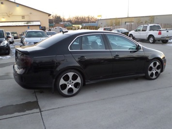 2006 Volkswagen Jetta GLI   - Photo 6 - Cincinnati, OH 45255